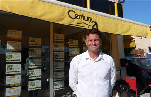 Jean-François Berthon, responsable de l'agence Century 21 à Six-Fours.