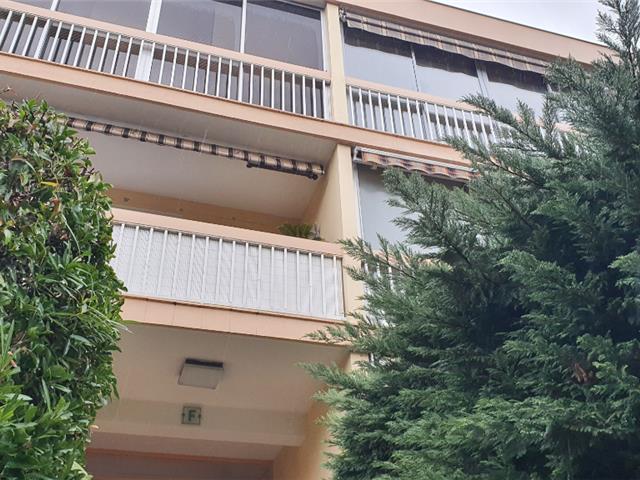 Vente  Appartement T3  de 67 m² à Sanary 280 000 euros Réf: SFN-045009E266HK