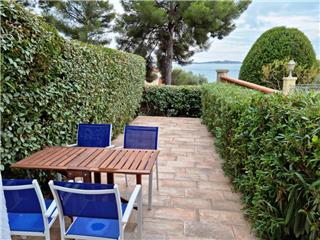 Vente  Appartement F2  de 43 m² à Sanary 425 000 euros Réf: SFN-045921E23692