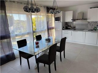 Vente  Appartement F2  de 42 m² à Saint Mandrier 200 000 euros