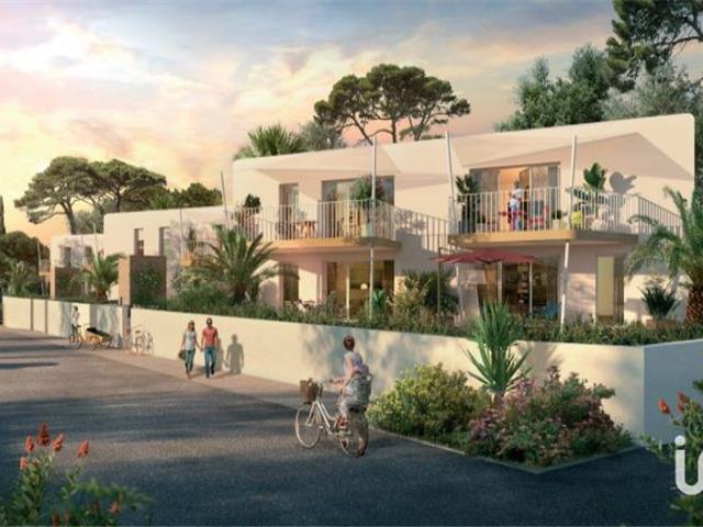 Vente  Appartement T3  de 65 m² au Lavandou 437 100 euros Réf: SFN-1183345-9