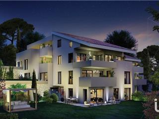 Vente  Appartement T4  de 94 m² à Saint Raphaël 550 000 euros