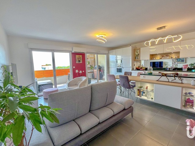 Vente  Appartement F3  de 66 m² à Fréjus 339 000 euros Réf: SFN-1415869
