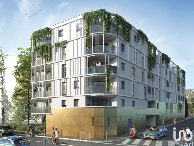 Vente  Appartement T4  de 72 m² à Toulon 392 000 euros Réf: SFN-1455598-1