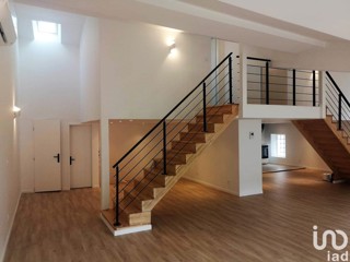 Vente  Appartement F3  de 120 m² à Solliès Pont 350 000 euros