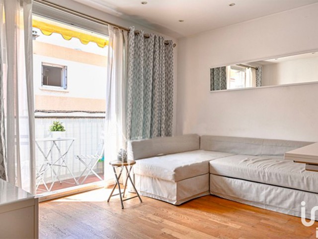 Vente  Appartement T3  de 47 m² à Bandol 293 950 euros Réf: SFN-1460475