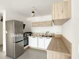 Vente  Appartement T2  de 40 m² à Six-Fours 235 000 euros