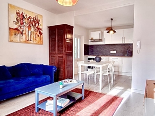 Vente  Appartement T2  de 44 m² à Carqueiranne 189 000 euros Réf: SFN-1469413