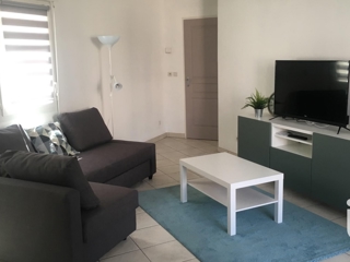 Vente  Appartement T2  de 42 m² à Toulon 145 000 euros Réf: SFN-1473005