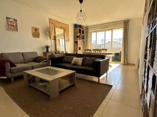 Vente  Appartement T3  de 70 m² au Beausset 277 000 euros Réf: SFN-1467199