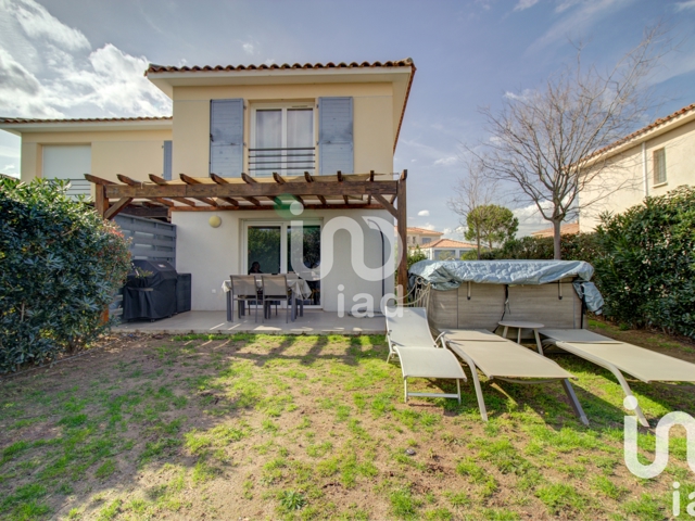 Vente  Maison de 69 m² à Roquebrune sur Argens 380 000 euros Réf: SFN-1471235