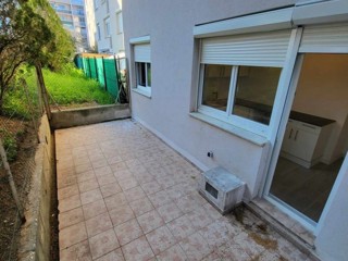 Vente  Appartement T3  de 58 m² à Toulon 180 000 euros Réf: SFN-1491659