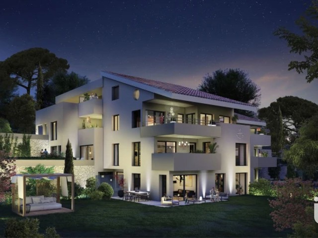 Vente  Appartement T4  de 73 m² à Saint Raphaël 479 000 euros Réf: SFN-1493581-1