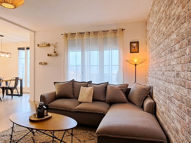 Vente  Appartement T4  de 78 m² à La Seyne 233 000 euros Réf: SFN-1496330