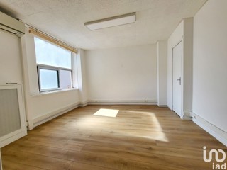 Vente  Local commercial de 57 m² à Toulon 140 000 euros