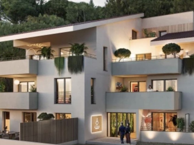 Vente  Appartement F4  de 72 m² à Saint Raphaël 479 000 euros Réf: SFN-1493474-1