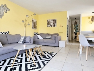 Vente  Appartement T2  de 49 m² à Sainte Maxime 329 000 euros Réf: SFN-1526429
