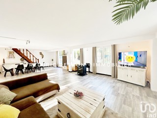 Vente  Maison de 230 m² à Signes 695 000 euros Réf: SFN-1422879