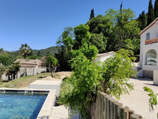 Vente  Maison de 250 m² à Solliès Toucas 772 000 euros