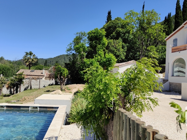 Vente  Maison de 250 m² à Solliès Toucas 772 000 euros Réf: SFN-1551077