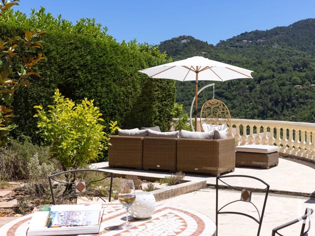 Vente  Maison de 174 m² à Les Adrets de l'Estérel 915 000 euros Réf: SFN-1593615