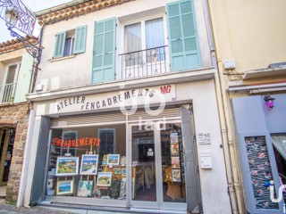 Vente  Local commercial de 110 m² à Fréjus 169 000 euros