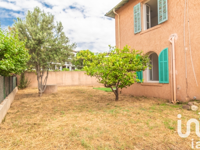 Vente  Appartement F3  de 60 m² à Fréjus 325 500 euros Réf: SFN-1601604