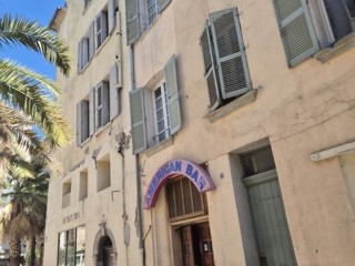 Vente  Local commercial de 26 m² à Toulon 84 000 euros
