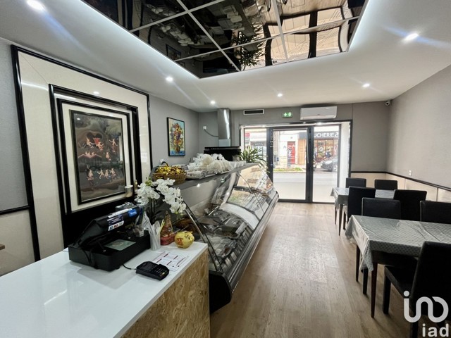 Vente  Local commercial de 69 m² à Hyères 55 500 euros Réf: SFN-1627890