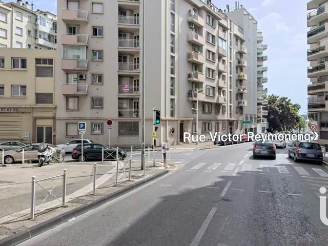 Vente  Appartement T3  de 51 m² à Toulon 109 900 euros Réf: SFN-1635969