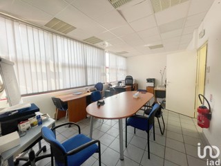 Vente  Local commercial de 118 m² à Ollioules 300 000 euros