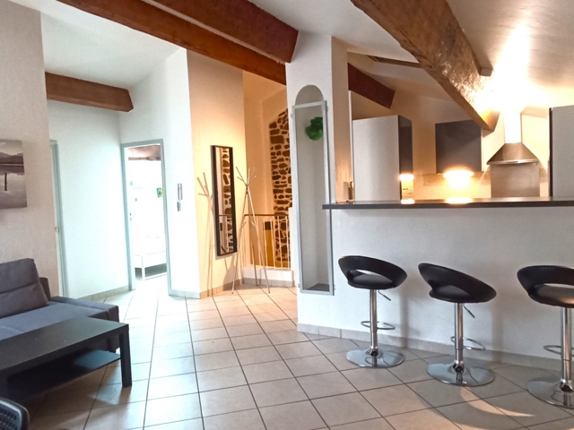 Vente  Appartement F3  de 57 m² à La Seyne 179 000 euros Réf: SFN-1531724