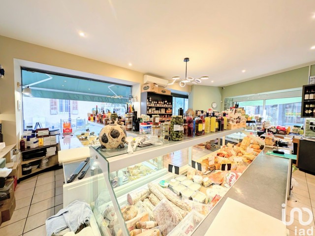 Vente  Local commercial de 60 m² à Saint Raphaël 218 000 euros Réf: SFN-1658866