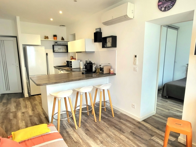 Vente  Appartement F2  de 29 m² à Sanary 257 000 euros Réf: SFN-1662251