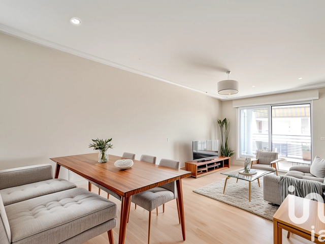 Vente  Appartement F3  de 75 m² à Saint Raphaël 510 000 euros Réf: SFN-1616072