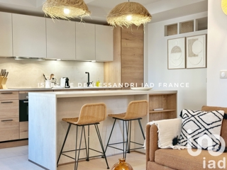 Vente  Appartement T2  de 45 m² à Sanary 409 900 euros