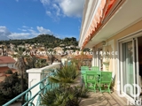 Vente  Appartement F6  de 143 m² à Hyères 925 000 euros