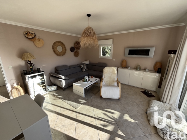 Vente  Appartement F3  de 60 m² à Cavalaire sur Mer 370 000 euros Réf: SFN-1674331