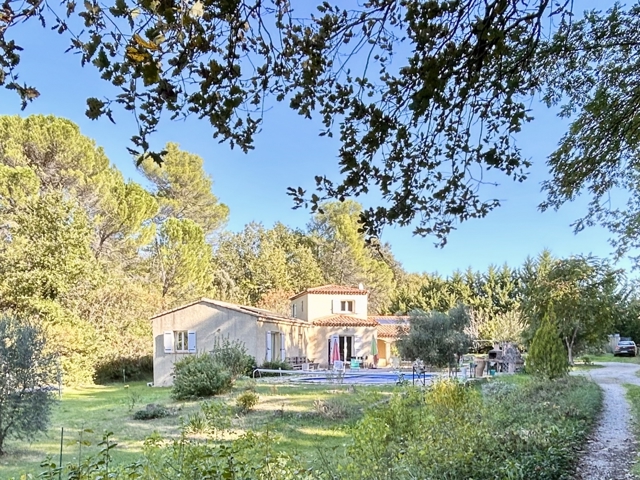 Vente  Maison de 150 m² à Tourves 540 000 euros Réf: SFN-1684362