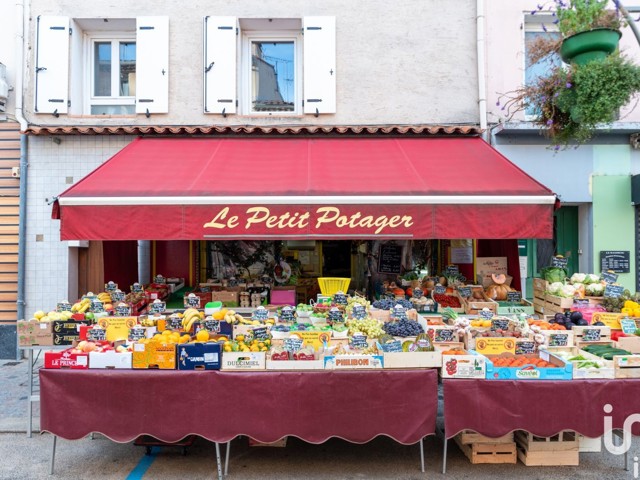 Vente  Local commercial de 50 m² à La Crau 86 400 euros Réf: SFN-1687136