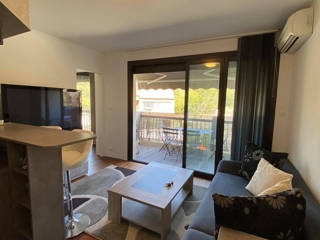 Vente  Appartement F2  de 30 m² à Saint Cyr Sur Mer 220 000 euros