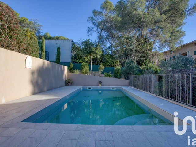 Vente  Appartement F2  de 49 m² à Saint Raphaël 346 000 euros Réf: SFN-1692081
