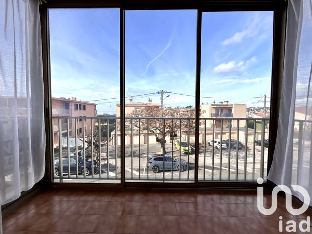 Vente  Appartement F4  de 65 m² à Six-Fours 283 000 euros Réf: SFN-1692935