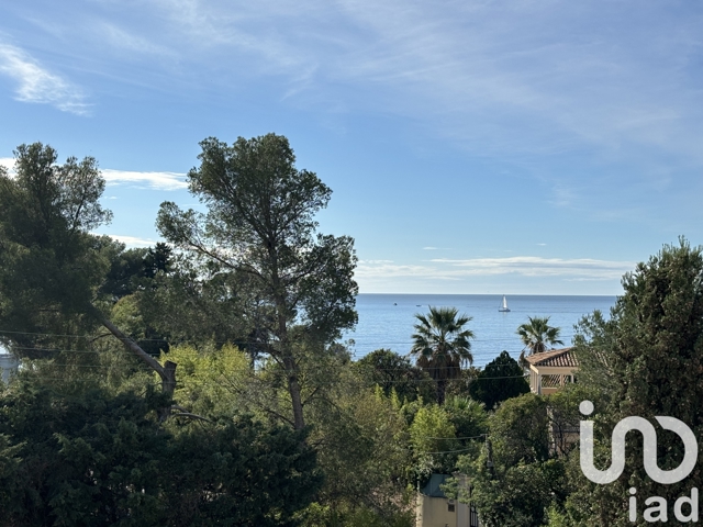 Vente  Appartement T4  de 64 m² à Saint Raphaël 335 000 euros Réf: SFN-1700030