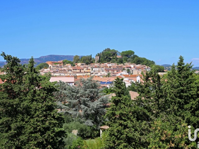 Vente  Appartement F2  de 42 m² à Cogolin 250 000 euros Réf: SFN-1674647-2