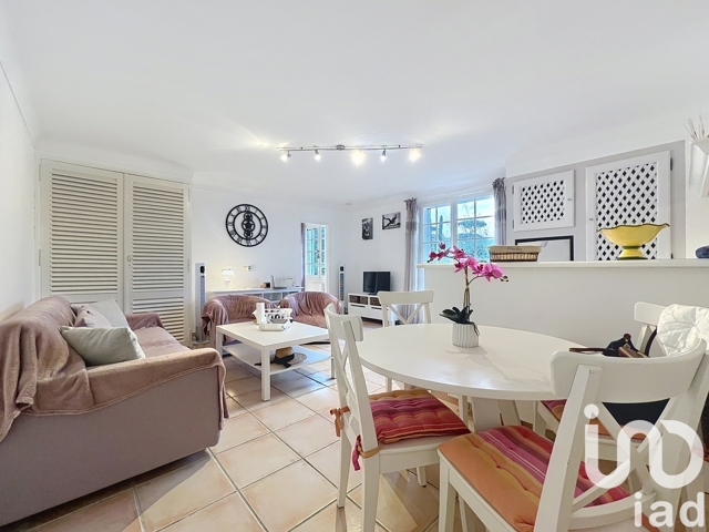 Vente  Appartement F2  de 43 m² à Gassin 365 000 euros Réf: SFN-1710728