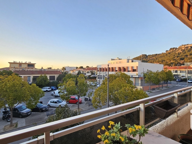 Vente  Appartement F2  de 46 m² à Six-Fours 230 000 euros Réf: SFN-1691554