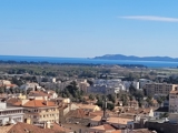Vente  Maison de 65 m² à Hyères 220 000 euros