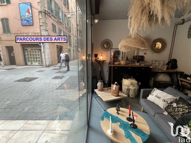 Vente  Local commercial de 113 m² à Toulon 74 000 euros Réf: SFN-1719249