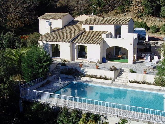 Vente  Maison de 150 m² à La Garde Freinet 850 000 euros Réf: SFN-1720444